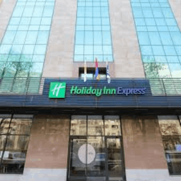 HOLIDAY INN ՀՅՈՒՐԱՆՈՑ ԵՐԵՎԱՆՈՒՄ HOLIDAY INN EXPRESS