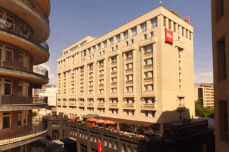 IBIS ՀՅՈՒՐԱՆՈՑ ԵՐԵՎԱՆՈՒՄ IBIS HOTEL