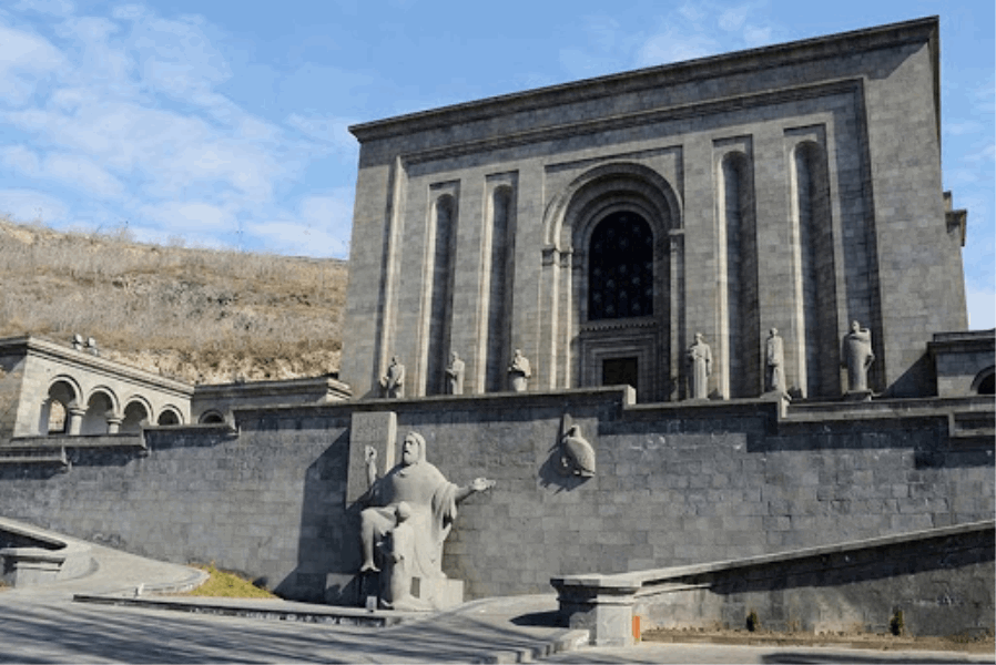 ЭКСКУРСИИ MUSEUMES OF YEREVAN