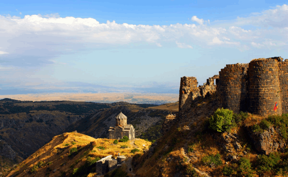 TOURS AMBERD FORTRESS SAGHMOSAVANK HOVHANAVANK